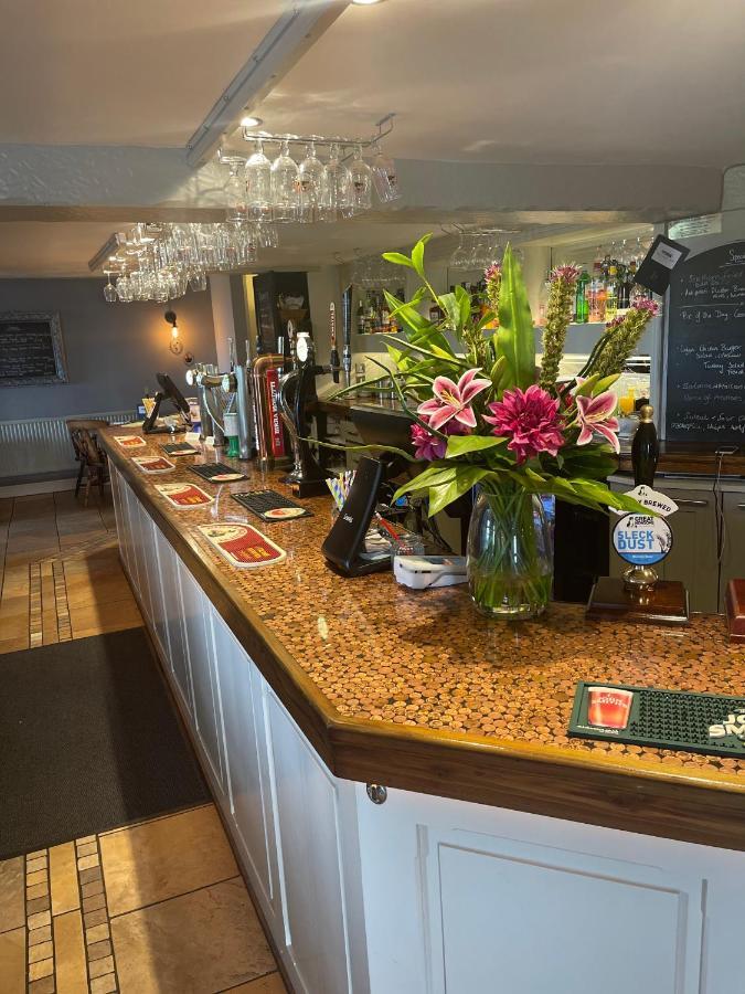 The Railway Inn Rise Eksteriør billede