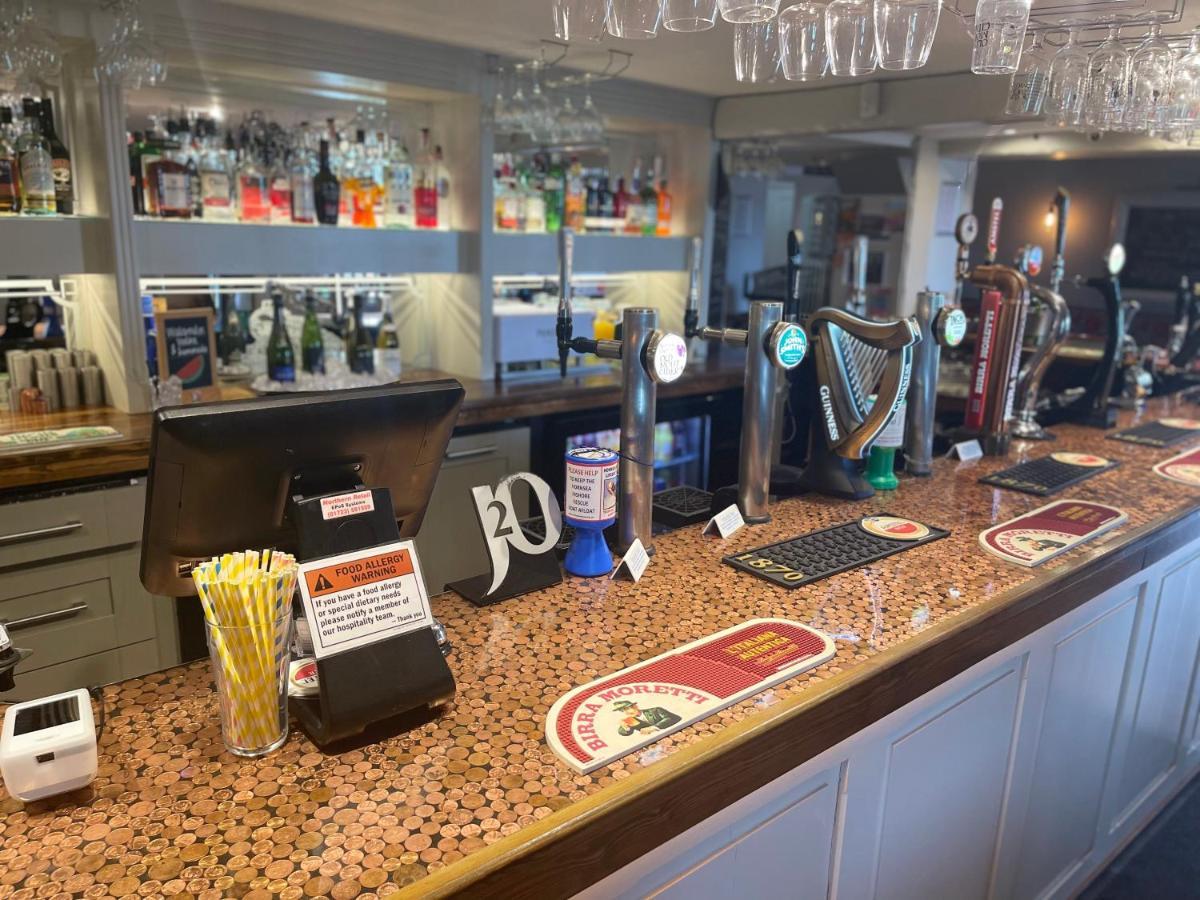 The Railway Inn Rise Eksteriør billede